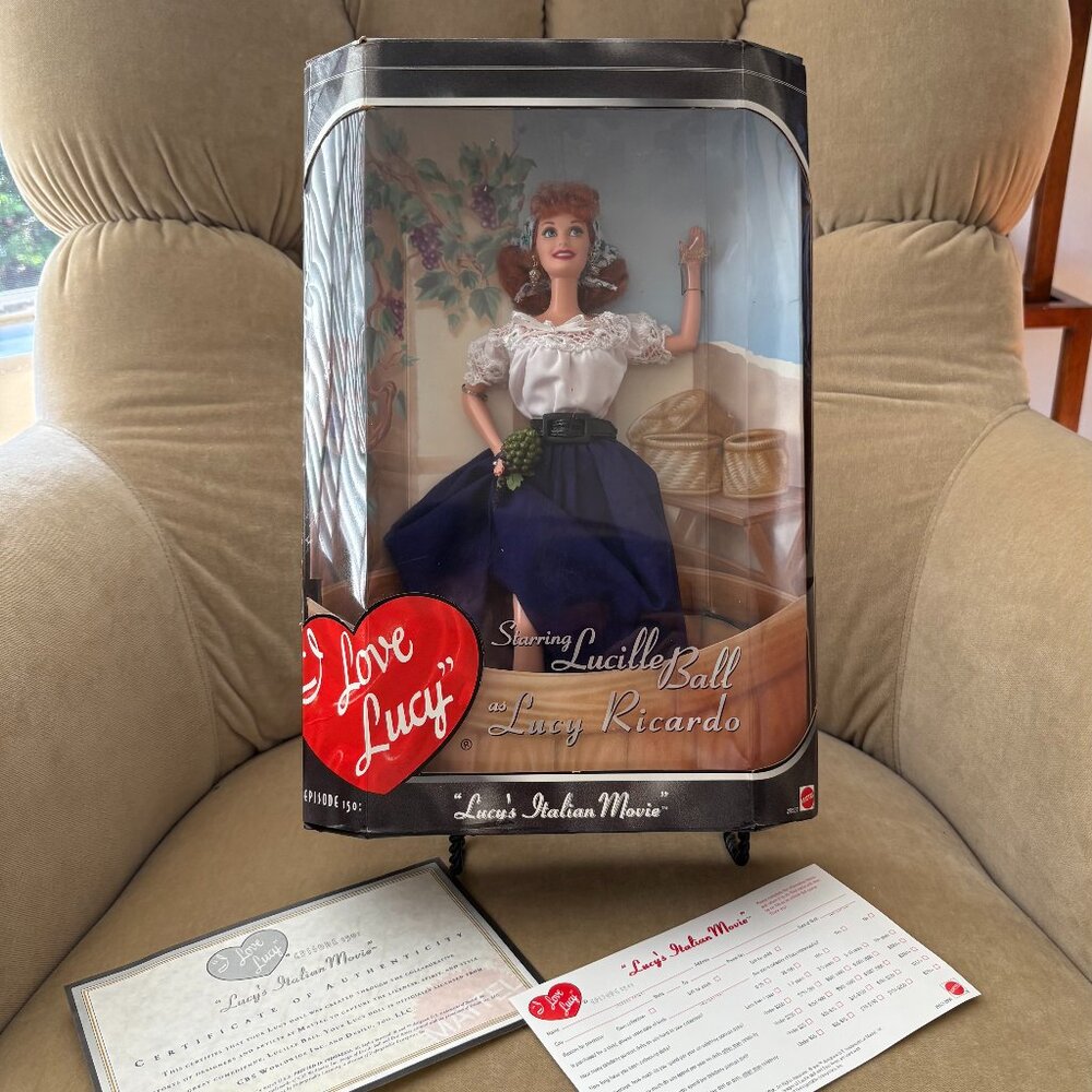 NEW AUTH I LOVE LUCY ITALIAN MOVIE CIRCA !999 COLLECTIBLE BARBIE DOLL #25527